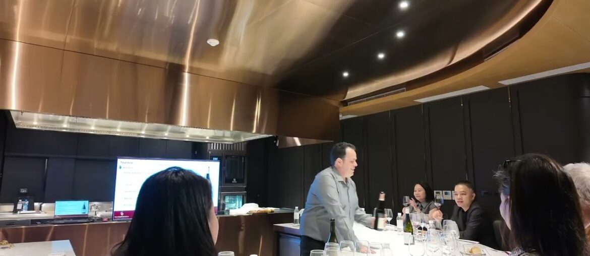 French Premium Class: Loire Valley French Premium Class: Loire Valley