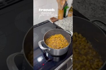 French onion pasta #easyrecipe #recipe #frenchonionsoup #pasta #shorts #yt #foodshorts #foodie #eat
