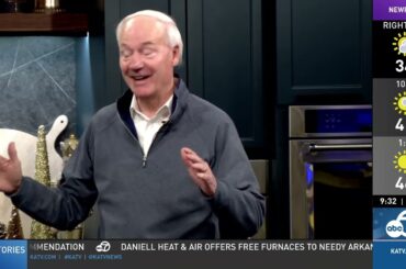 Cooking former Arkansas Governor Asa Hutchinson's signature French toast recipe