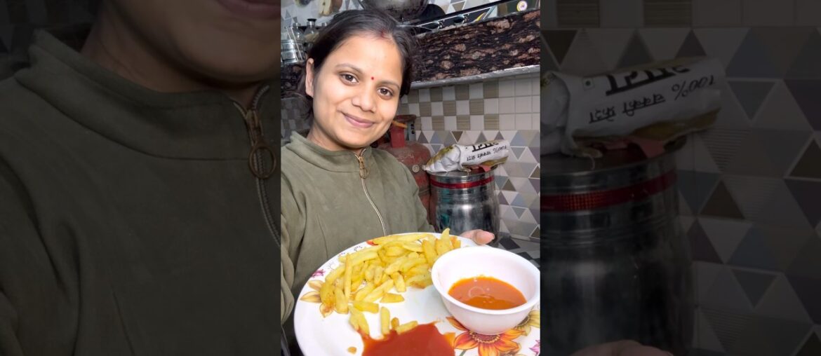 Aaj ghar pe crispy French fries bnaye #vlog-203 #shorts #minivlog #youtubeshorts #shortvideo #food