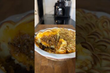 Hachis Parmentier #shorts #food #foodie #foodlover #recipe #explore #france #francefood #fyp #hachis