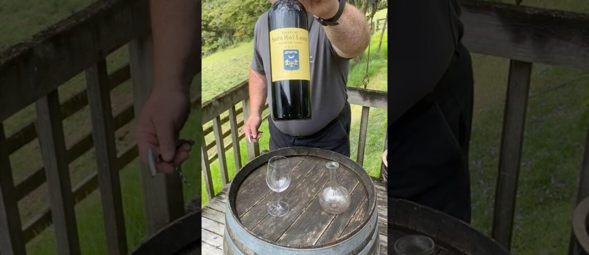 Opening Chateau Smith Haut Lafitte, Pessac-Leognan 2009 #wine #robertparker #100points #dcamw