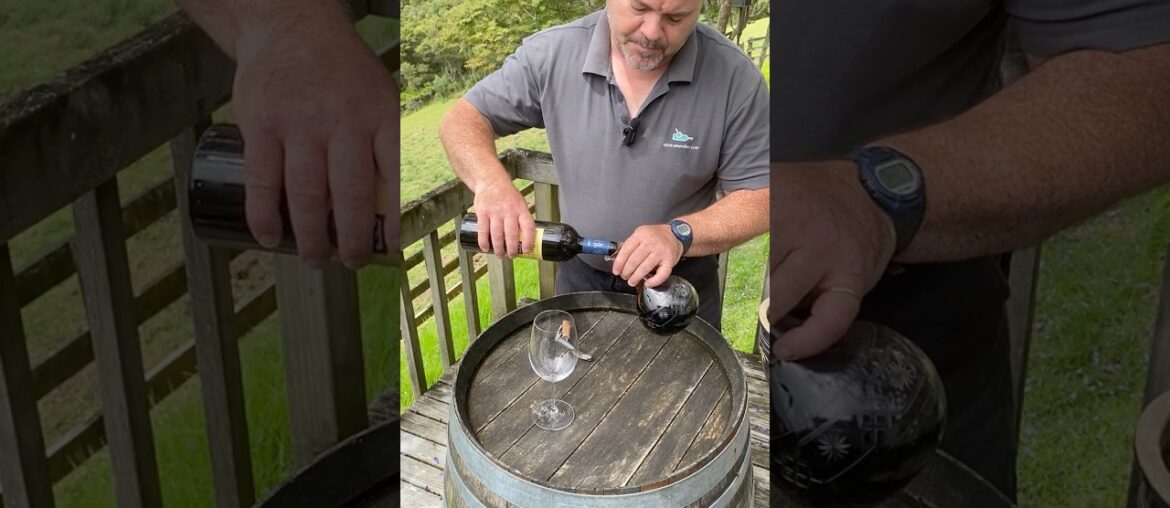 Decanting Chateau Smith Haut Lafitte, Pessac-Leognan 2009