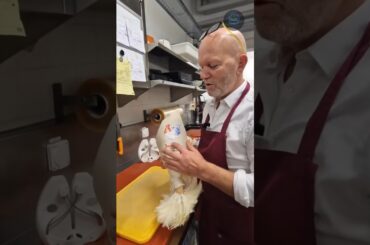 Ayam Termahal yang Jadi Ikon Fine Dining Prancis