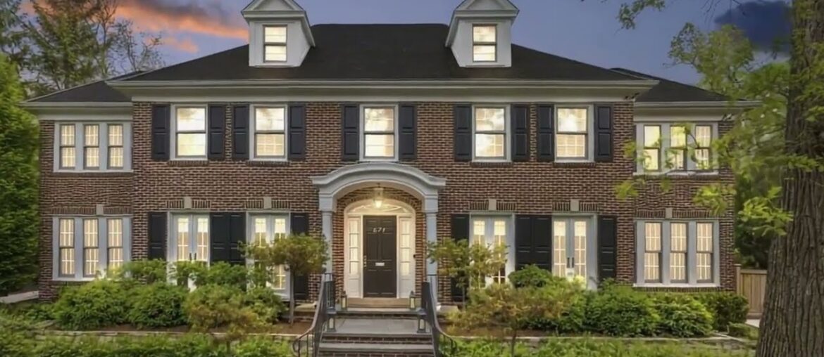 Inside the Iconic HOME ALONE House: A 9,100 Sq Ft Winnetka Georgian Mansion