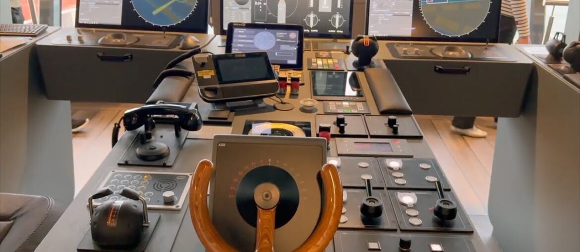 The Commandant Charcot: tour, gala evening, and overnight stay aboard the Ponant ship. The Commandant Charcot: tour, gala evening, and overnight stay aboard the Ponant ship.