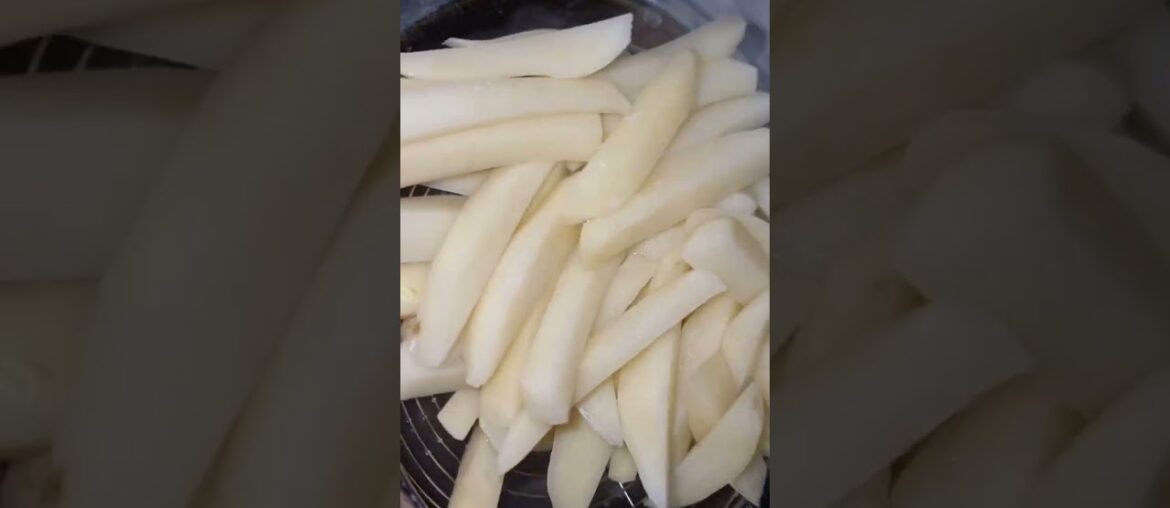 French fries at home #dhurandhar  #frenchfries #recipe #trending #viralreels #viralvideo #shortvideo
