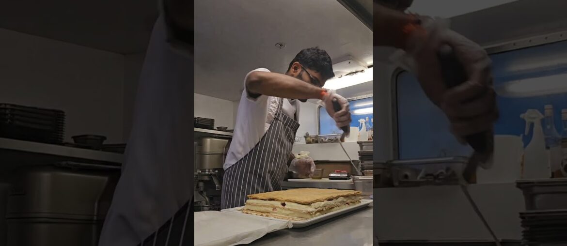 Strawberry Mille-feuille #French #chocolate #food #telugushorts #shorts #Hyderabad#Telangana