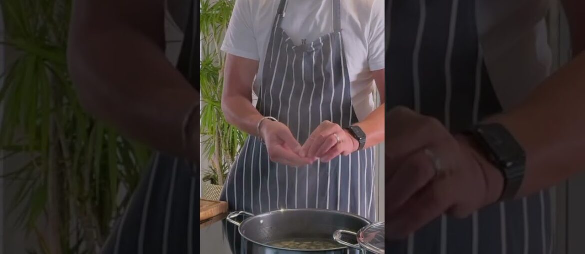 Moules Mariniere in 60 seconds. The classic French mussels recipe. Moules Mariniere in 60 seconds. The classic French mussels recipe.