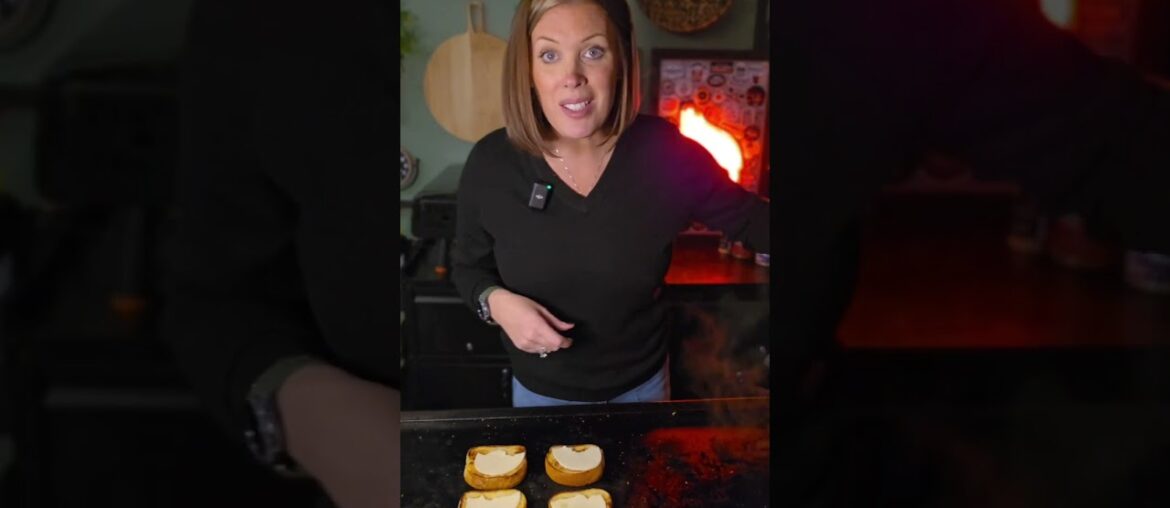 Texas Toast French Dips on the Blackstone Griddle - Blackstone Dinner Recipe - Camping Meal Ideas