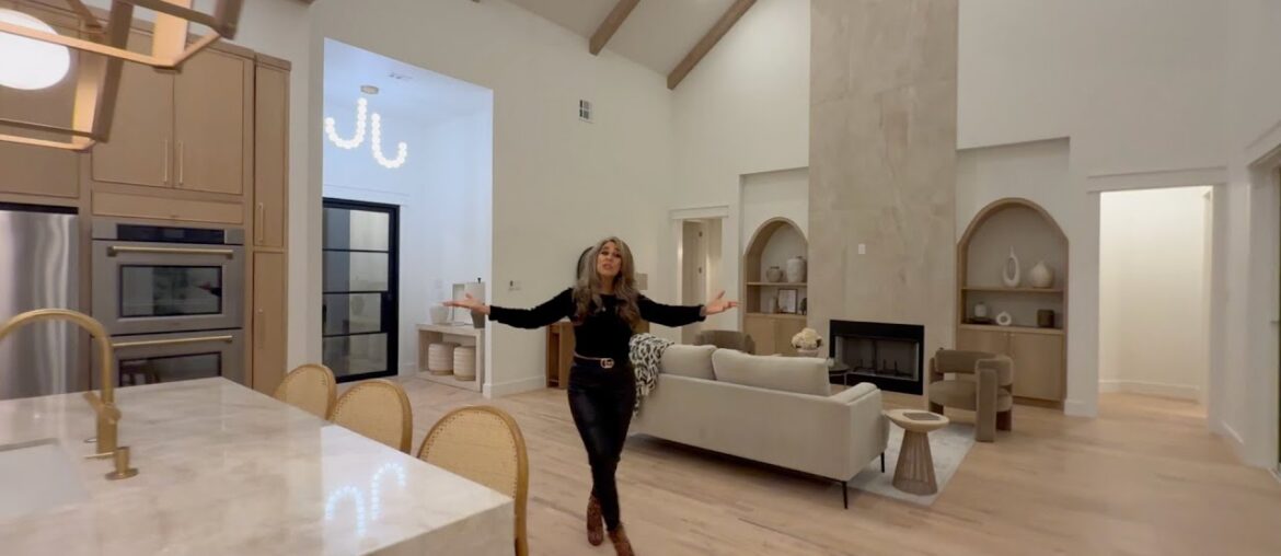 $899,000 LUXURY HOME ON 1.28 ACRES | 30 MINS SOUTH OF DALLAS $899,000 LUXURY HOME ON 1.28 ACRES | 30 MINS SOUTH OF DALLAS