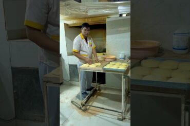 Bread is Barbari Iran#shortsvideo #iran