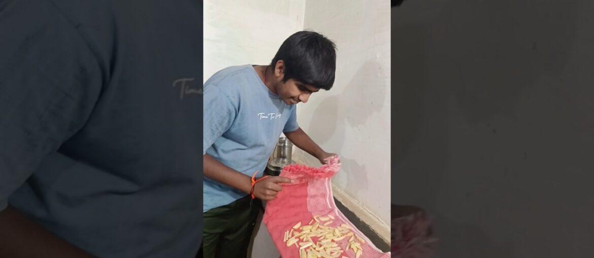 crispy French fries make at home #ayushyogivlogs1 #minivlog #viral