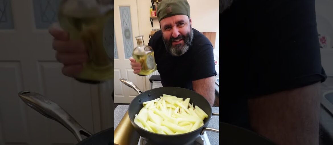 Cartofi prajiti cu ochiuri