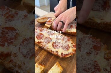 FRENCH BREAD PIZZA | @elliotts.kitchen