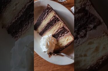 dining diaries, an asmr: Gertrude's | @eatau