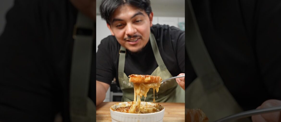 Oui are making French onion soup #soup