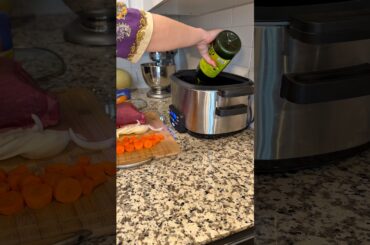 french onion soup pot roast!       #recipe #trend #explore #asmr #food #shorts #viral #new #healthy