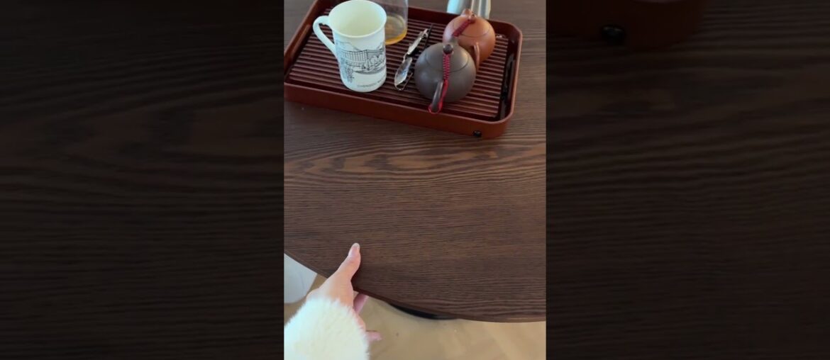 French Retro Round Dining Table: Romantic Vibe https://www.malanedecor.com/