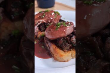 Poached Eggs in Red Wine?! Oeufs en Meurette