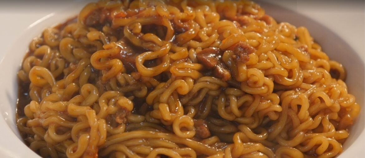 How Does a Michelin Star Chef Make Instant Ramen?