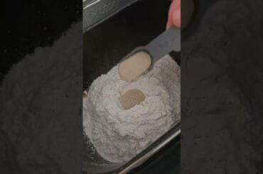 DELICIOUS, EASY FRENCH BREAD IN THE BREAD MACHINE |  #recipe #food