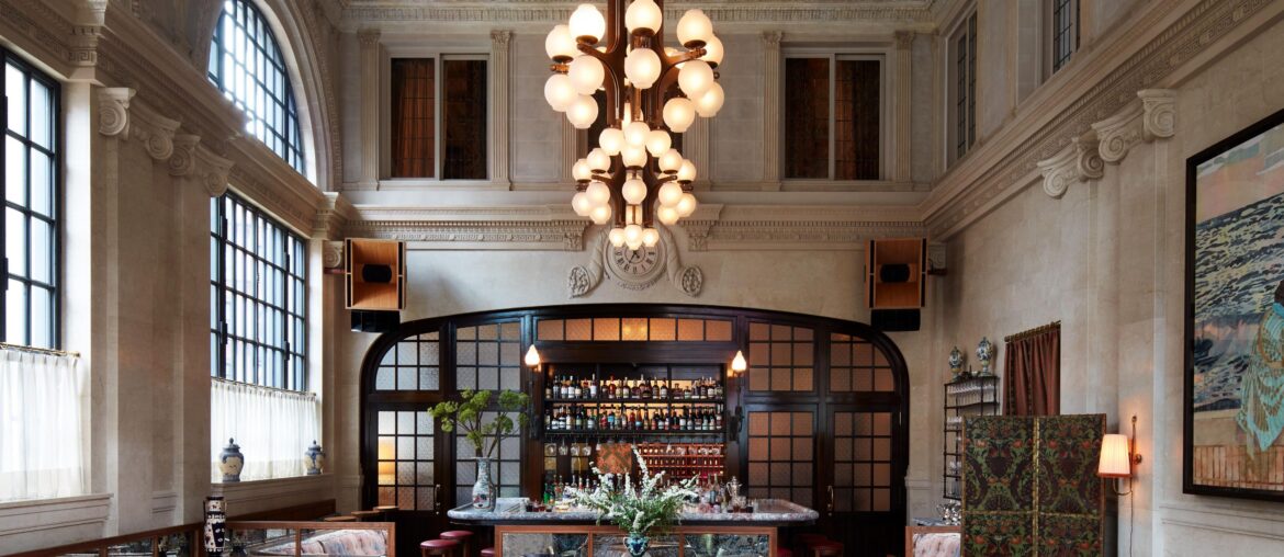 The Swan Room, a hotel bar in a 1912 Beaux-Arts bank building converted into a boutique hotel in the Lower East Side, Manhattan, New York City [4339x5424]