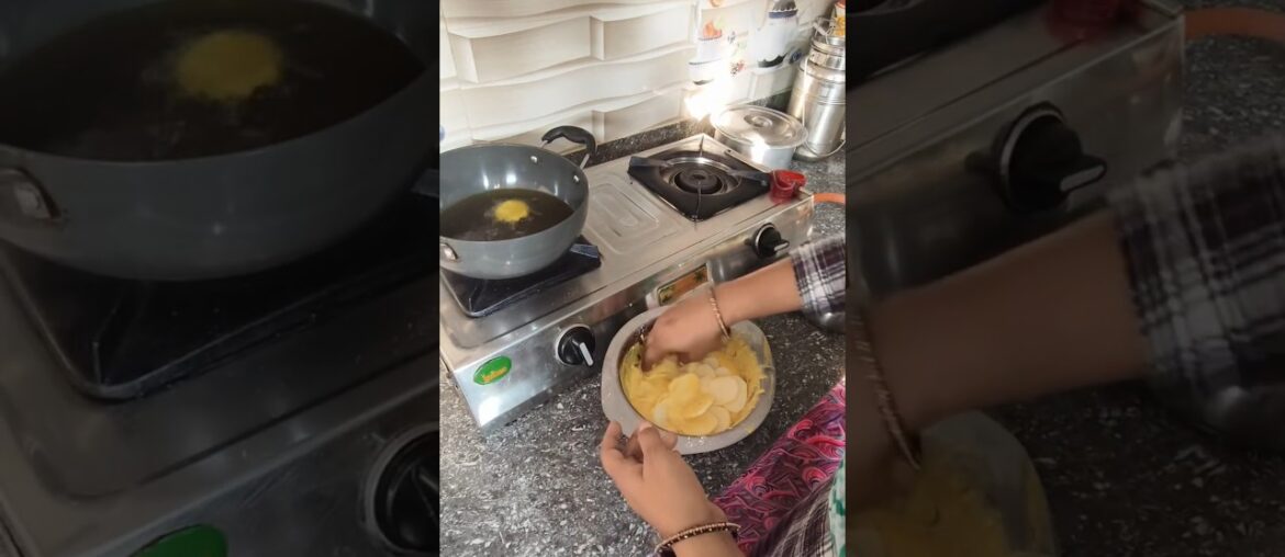 Dahi bade french fries aalu ke chips bnaye 😋#recipe #frenchfries #dahivada #shorts #ytshorts