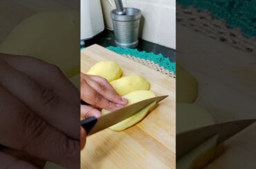 aalu fries inside rain outside 🌧️ #ytshortsindia #food #goviral #recipe #newyoutuber