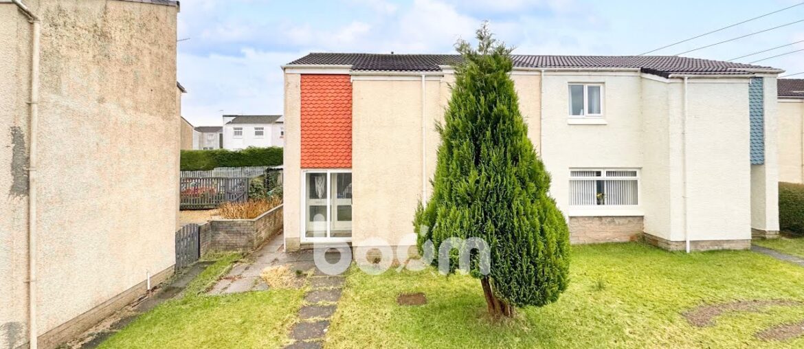 Johnstone. Deceptively Spacious Semi Detached Home Johnstone. Deceptively Spacious Semi Detached Home