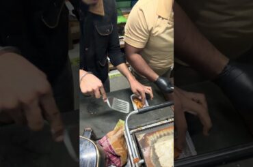 Spicy paneer pizza with cheesy fries #tastyindia #food #fastfood #foodie #cafe #shorts #viral