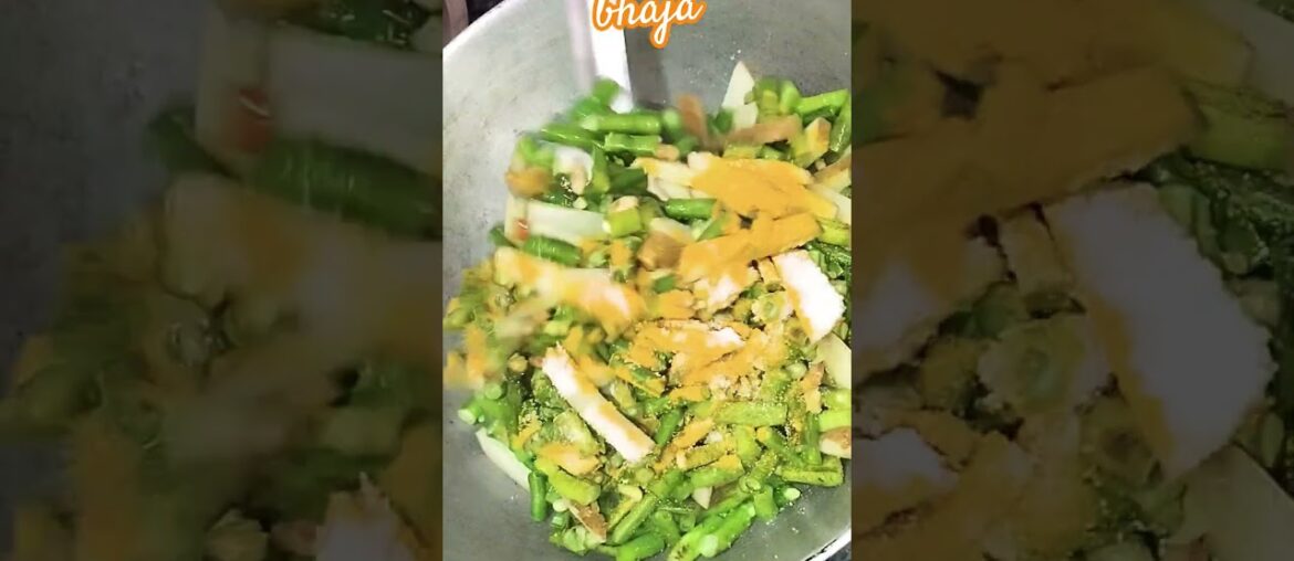 ଆଳୁ ବୀନ ଭଜା/Aloo beans bhaja Recipe#trendingshorts#dalivlogs#recipe #youtubeshorts #simplebohusweetu