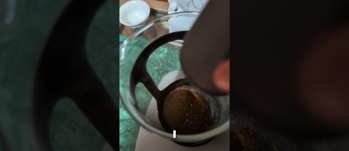 How to make the most of your coffee using the French press. ☕ 😎 🦝 #frenchpresscoffee #coffee