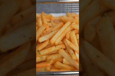 Easy Fries Recipe#shortfeed #fries #friesrecipe #streetfood #foodie #recipe #minivlog #aloo #easy