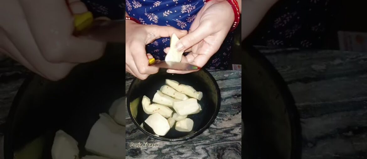 Golden Sweet Potato Fries Recipe 🍟 #shorts #poojakirasoi #cooking  #food