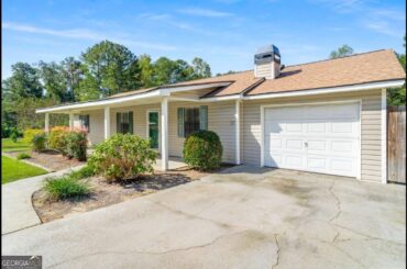 New Residential listing for sale found at 1141 Holly Hills Drive SW, Lilburn, GA 30047