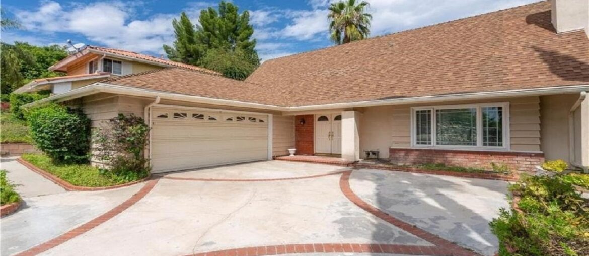 11300 Yolanda Avenue, Porter Ranch, CA Presented by Scott Himelstein Group.