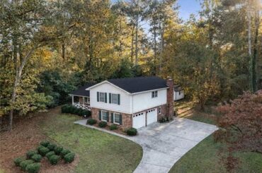 Residential for sale in Snellville, GA - 2252 Valley Creek Circle