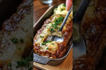 French Onion Meatloaf with Gruyère Cheese #youtubeshorts #food #bonnecuisine #beef #cooking #explore