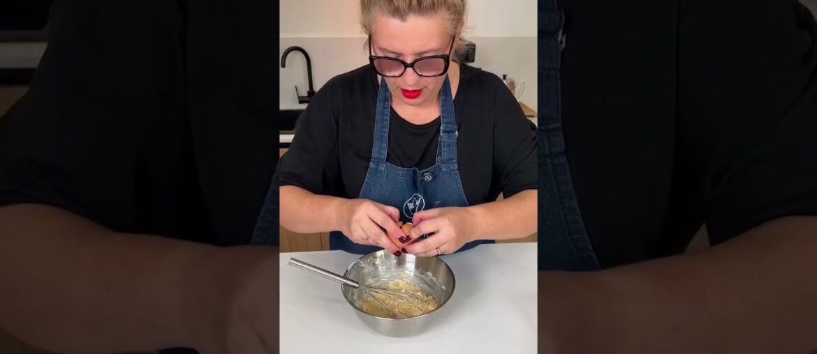 El secreto para una masa perfecta mantequilla pomada y huevos uno a uno