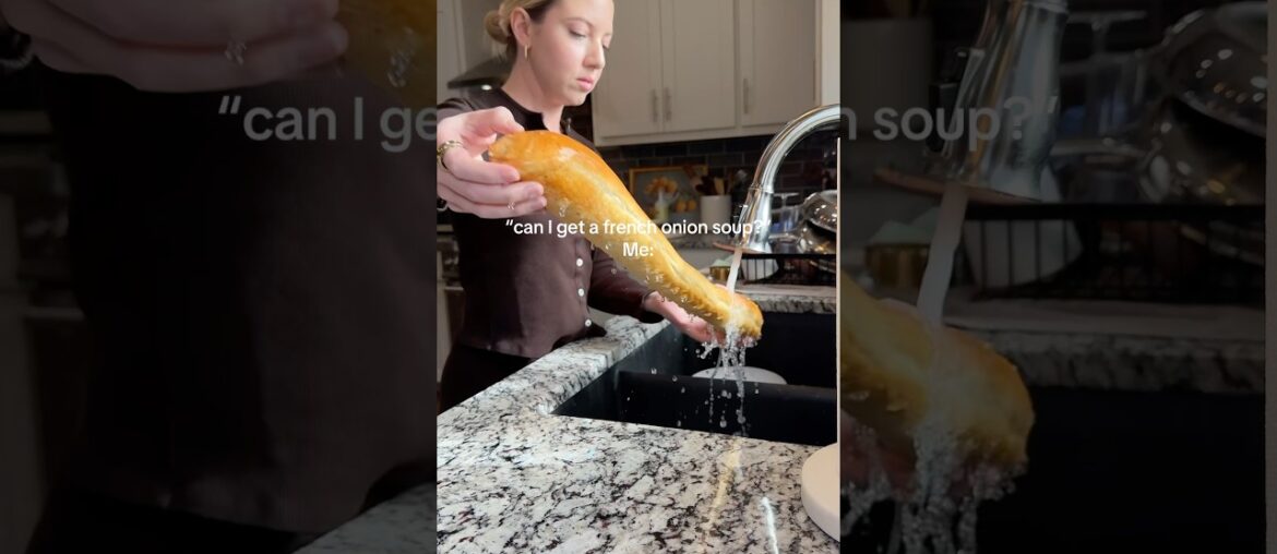 Haters will say it’s not French Onion Soup. 😜 #frenchonionsoup #souprecipe