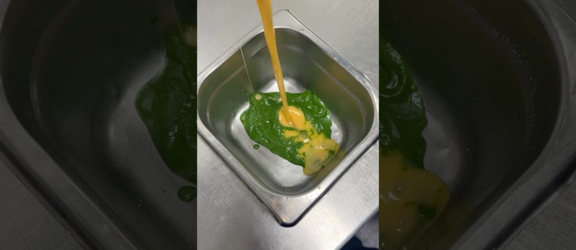 Spinach French omelette #French #Spinach #Omelette #Breakfast #Video #Shorts #MorningBreakfast