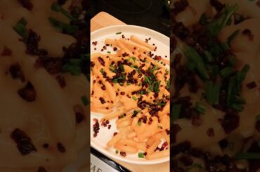 Easy Gourmet French Fries🧀🍟 #frenchfries #cheesefries #loadedfriesrecipe