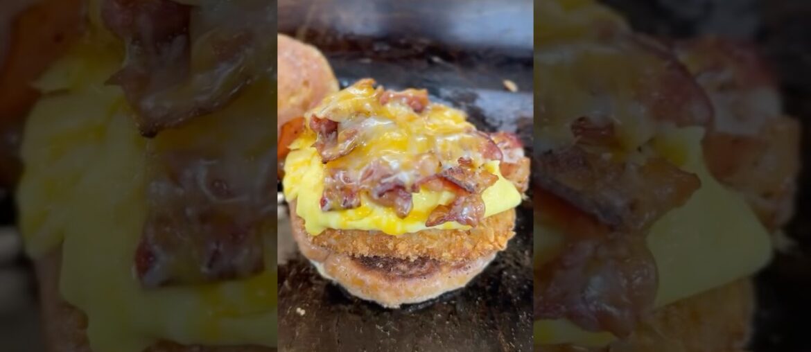 French toast + honey bun 😮‍💨  #food #foodshorts #viralfood