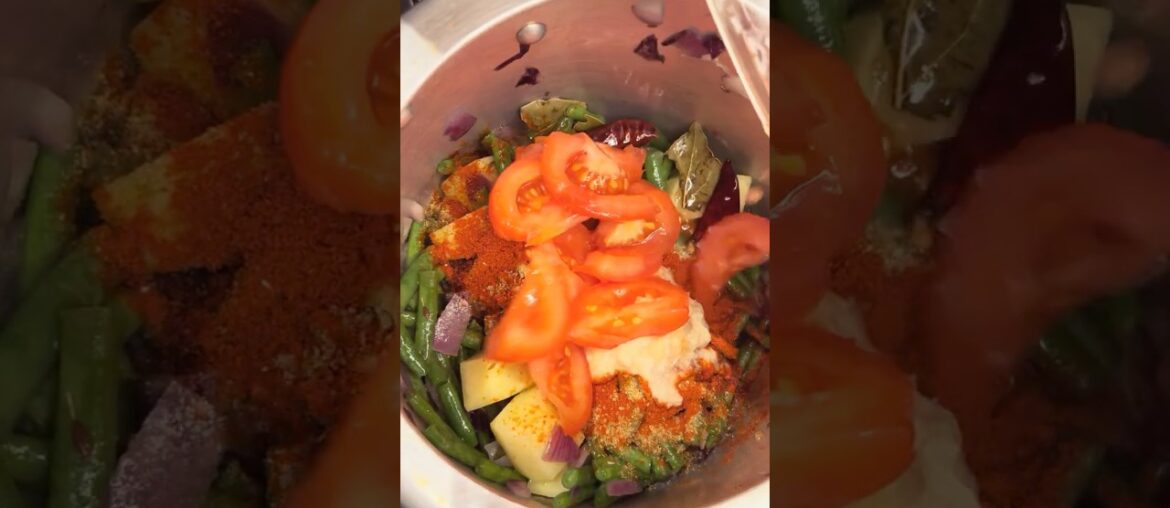 FRENCH BEANS &POTATO CURRY 😱 #food recipeoftheday #shorts #viral #videoshort #foodie