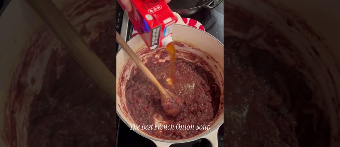 The best French Onion Soup! 🧅 #wife #recipe #yum #baking #cooking #food #soup #coldsoup #easyrecipe