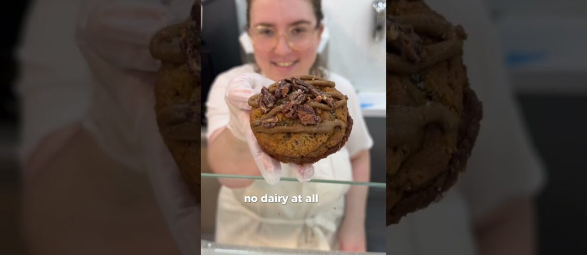 This PARIS Bakery!! #paris #croissant #boulangerie #veganfood