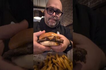 Why Is Everyone Pretending This Place Is Good? I Finally Tried The Local in Wayland