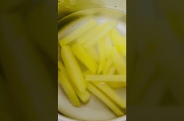 YUMMY AND TASTY FRENCH FRIES💯😍FOLLOW MYCHANNEL FORMOREAMAZINGVIDEOS 😍😍 #French food #viralkardo
