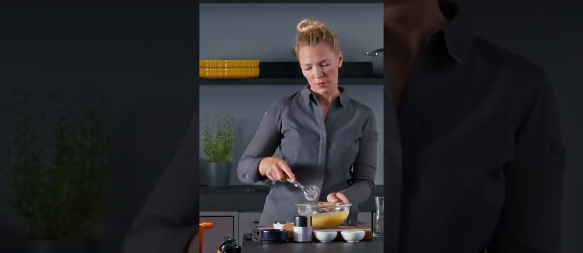 Geduld ist eine der wichtigsten Zutaten in der französischen Küche. Sophia Rudolph ze… Geduld ist eine der wichtigsten Zutaten in der französischen Küche. Sophia Rudolph ze...